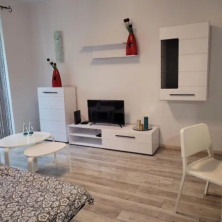 Tuwima Apartament *